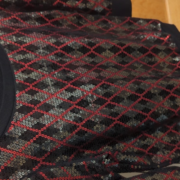 Express Sequin Top - Picture 2 of 4